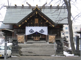 諏訪神社拝殿